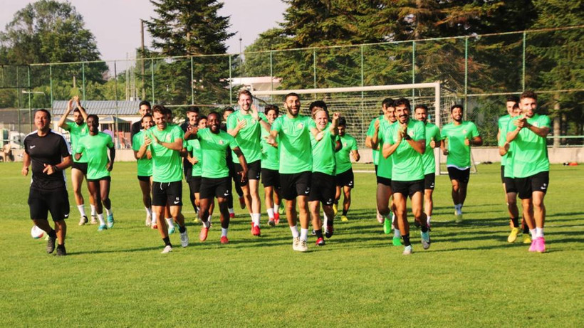 Urfaspor yönetimi kısıtlı bütçeyle 35 günde takımı yeniden kurdu: Başkandan 'takımı sahiplenin' çağrısı - Resim: 8